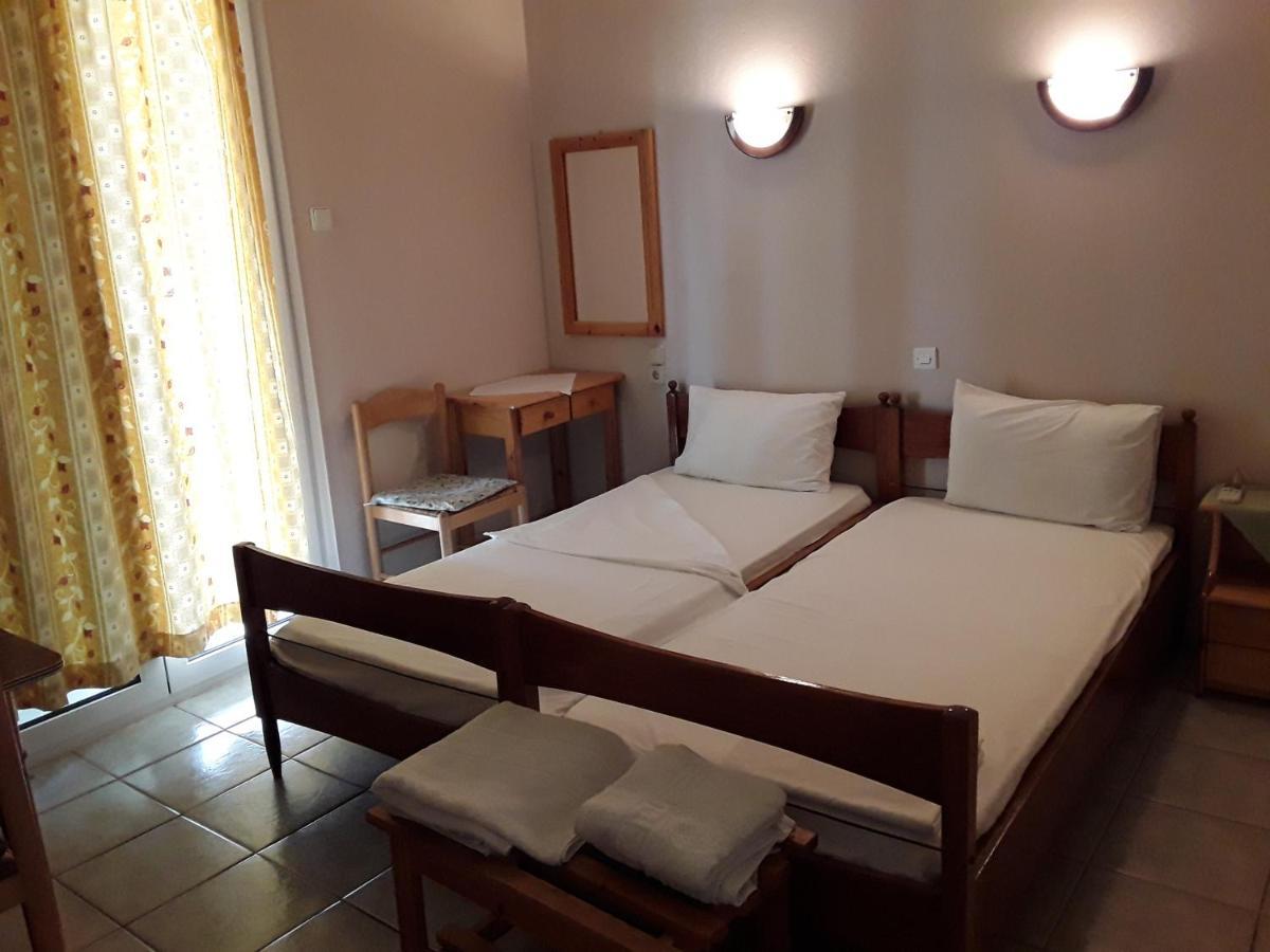 Γιαννουλα Κρετση Hotel Kamena Vourla Bagian luar foto