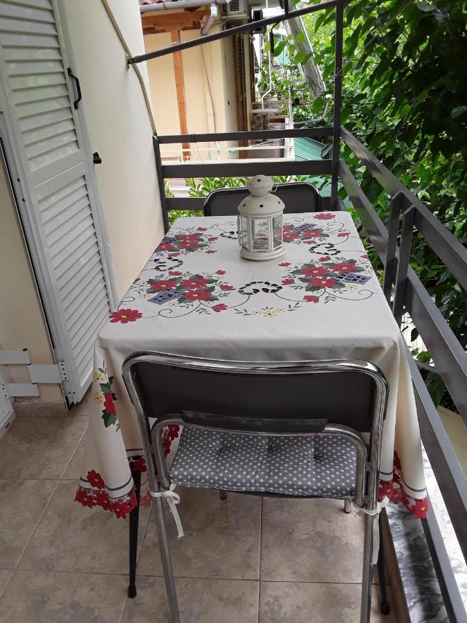 Γιαννουλα Κρετση Hotel Kamena Vourla Bagian luar foto